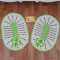 2 Tapetes de Crochê Oval - Bordado Florzinha c/ Bico Verde - Produto Feito a Mão