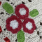 2 Tapetes de Crochê Oval Bordado Florzinha C/Fita Vermelha