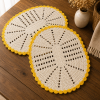 2 Tapetes de Crochê Oval Crú C/Bico Amarelo - Produto Feito a Mão