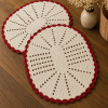 2 Tapetes de Crochê Oval Crú C/Bico Vermelho - Produto Feito a Mão