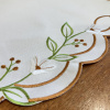 Bandeja de Chá Bordada Floral 35x48cm Marrom C/Florzinha Branca
