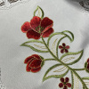 Bandeja Toalhinha Bordada C/Guippir Elegance Branco Flor Vermelha