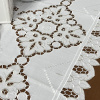 Caminho de Mesa 90cm Crivo Floral Bordado Branco C/Nude II