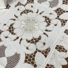 Caminho de Mesa 90cm Crivo Floral Bordado Branco C/Nude III