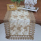 Caminho de Mesa Trilho Bordado Realeza Bege C/Detalhes Ouro Velho - 90cm