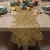 Caminho de Mesa Metalizado Dourado em Formato Floral Vazado 90cm