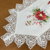 Caminho de Mesa Natalino Bordado Com Guippir 2.20m Branco Floral C/Laço Vermelho
