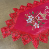 Caminho de Mesa Natalino Bordado Com Guippir 2.20m Vermelho Vela C/Floral Branco
