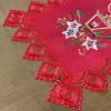 Caminho de Mesa Natalino Bordado Com Guippir 90cm Vermelho Vela C/Floral Branco