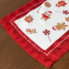 Caminho de Mesa Natalino Vermelho em Tecido C/Biscoito Natalino 1.50m