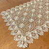 Caminho de Mesa Roma 100% Guippir Dourado C/Florzinhas II 1.50m