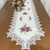 Caminho de Mesa Trilho Bordado C/Guippir Elegance Branco C/Rosas 2.20m