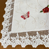 Caminho de Mesa Trilho Bordado Linho C/Guippir Branco Borboleta Vermelha 90cm