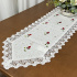 Caminho de Mesa Trilho Bordado Linho C/Guippir Branco C/Florzinhas Vermelhas 2.20m