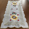 Caminho de Mesa Trilho Bordado Organza Branco C/Girassol - 90cm