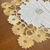 Caminho de Mesa Trilho Bordado Primavera Branco C/Flores Caramelo 90cm