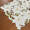 Caminho de Mesa Trilho Bordado Primavera Flores Brancas C/Verde 90cm