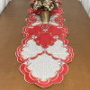 Caminho de Mesa Trilho Madri Bordado Vermelho C/Branco e Dourado 1.50m