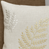 Capa de Almofada Bordada Alto Relevo em Linho Ramo Dourado C/Branco e Marrom