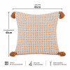 Capa de Almofada em Tear Cru C/Caramelo com Pompom nas Pontas 45x45cm
