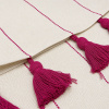 Capa de Almofada em Tear Cru C/Pink com Pompom nas Pontas 45x45cm