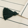 Capa de Almofada em Tear Cru C/Verde Escuro com Pompom nas Pontas 45x45cm