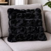 Capa de Almofada Ondinha Pelucia Alto Relevo Preto