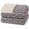 Cobertor Dupla Face Casal Queen Soft Estampado C/Sherpa Chevron Preto