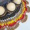 Galinha Porta Ovos Crochê Linha de Seda Artesanal Marrom C/Vermelho, Amarelo e Nude