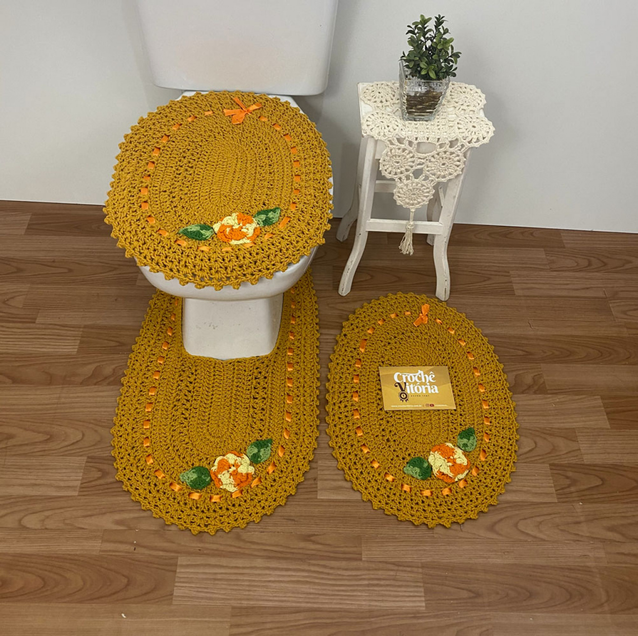 Set de baño ok  Jogos de banheiro croche, Croche para banheiro, Vaso de  crochê