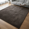 Tapete Tóquio  Alto Relevo Geométrico Tabaco Listradinho com Base Antiderrapante e Toque Macio 1,40m x 2,00m
