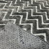 Tapete Atlanta Zig Zag Chumbo Alto Relevo 3D Desenho Geométrico com Base Antiderrapante 1,00m x 1,40m