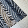 Tapete de Tear Avulso Chevron 70cm X 48cm Mostarda C/Tons de Cinza e Azul