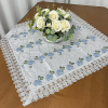 Toalha Centro de Mesa Voal Bordado Realeza Prata C/Azul 85x85cm