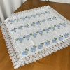 Toalha Centro de Mesa Voal Bordado Realeza Prata C/Azul 85x85cm