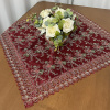 Toalha Centro de Mesa Voal Bordado Realeza Vinho C/Dourado 85x85cm