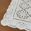 Toalha de Chá Crivo Floral Perola Bordado Bege 85x85cm
