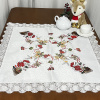 Toalha de Chá Natalina Bordada com Barrado em Guippir Branca Papai Noel 85x85cm