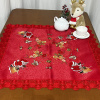 Toalha de Chá Natalina Bordada com Barrado em Guippir Vermelho Papai Noel 85x85cm