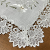 Toalhinha Bordada Romance - C/Guippir Romance Branco Floral I