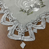 Toalhinha Bordada Romance - C/Guippir Romance Cinza Floral II