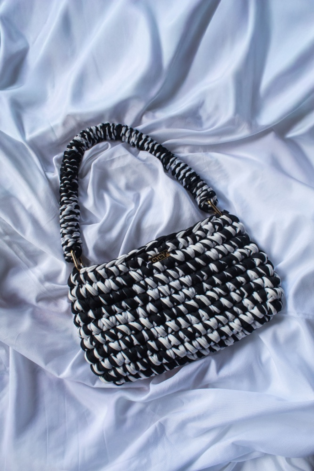 CYCY preta e branca - CYCY bags