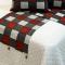 Jogo Xale/Peseira Jacquard c/ Pedraria Queen c/ 2 Capas de Almofadas - Xadrez Vermelho