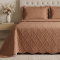 Kit Colcha Casal Percal 300 Fios Matelassê 3D em Alto Relevo Copacabana 03 Peças - Castanho