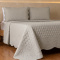 Kit Colcha Queen Efeito Anarrugado C/ Matelassê em Relevo Chanel 03 Peças - Fendi
