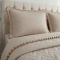 Colcha Queen Percal 300 Fios Pompom 03 Peças - Caqui C/ Caramelo