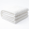 Manta Queen 240 Gramas 2,20m x 2,40m Jacquard em Alto Relevo Velvet Geométrica - Branco