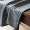 Toalha de Mesa em Jacquard Estampado Aveludado Toque Macio P/ 4 Cadeiras - Geometrico