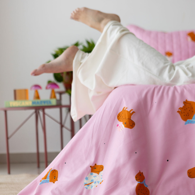 Capa de Edredom (Duvet) Dupla Face 200 Fios King Jazz Estampado Capivara - Marina