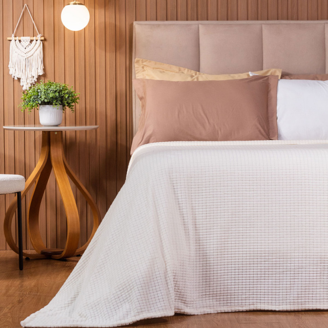 Cobertor Aveludado Com Relevos Manta Soft Touch Flannel Jaquard 2,2 x 2,5m Off White - Marina